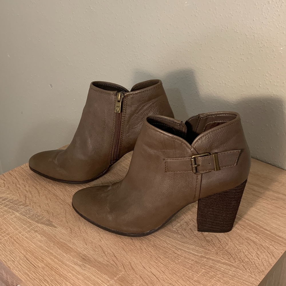 Libby Edelman Claudia Boot